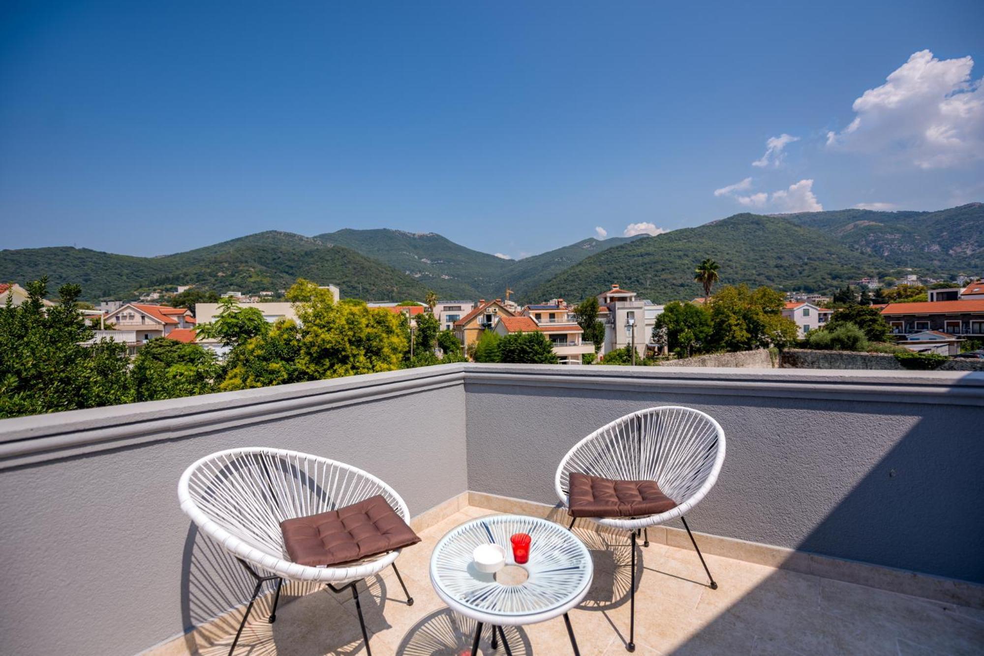 Miro Guesthouse Tivat Ruang foto