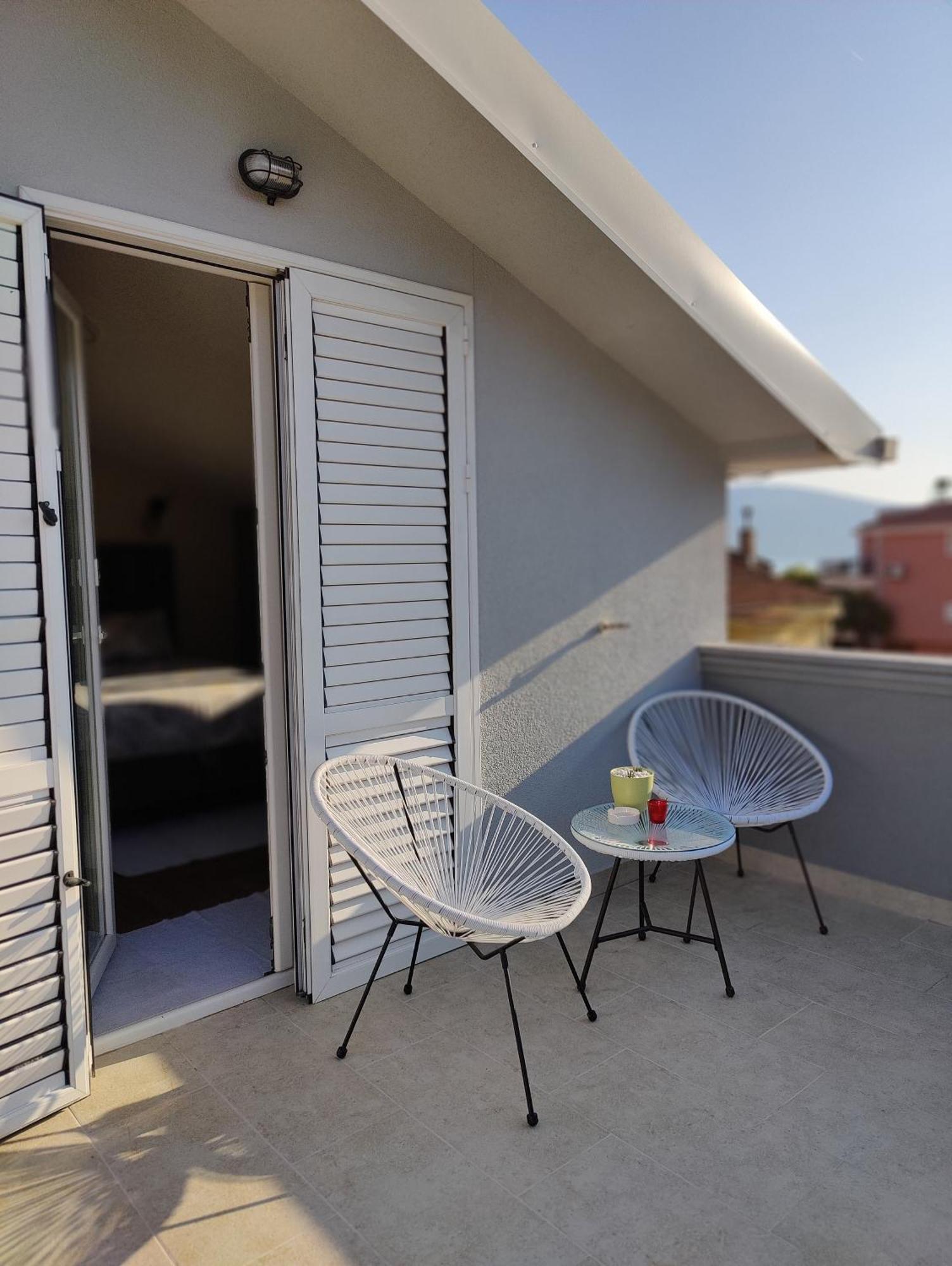 Miro Guesthouse Tivat Bagian luar foto