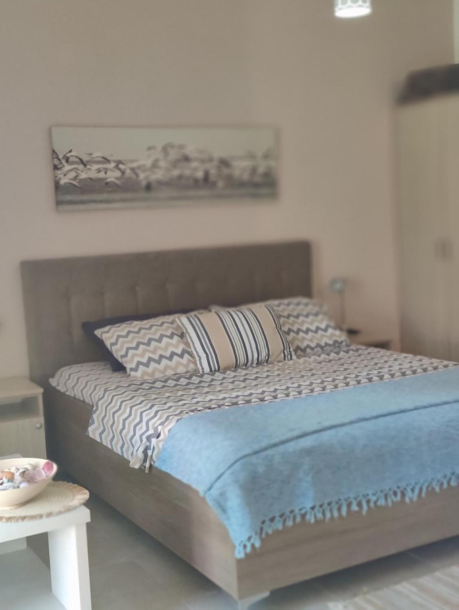 Miro Guesthouse Tivat Bagian luar foto
